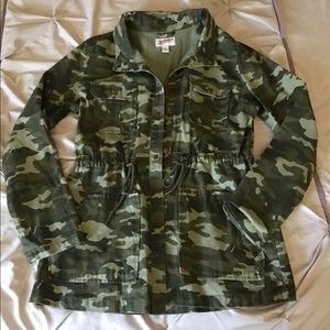 ‼️SOLD‼️NEWER CAMOUFLAGE UTILITY JACKET
